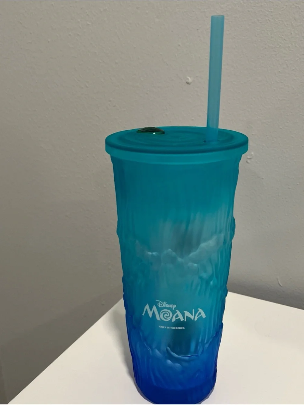 Disney vase blue